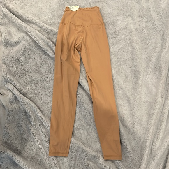 NWT OFFLINE By Aerie Real Me Xtra 7/8 Legging Tan Hi-Rise Ruffle - Picture 3 of 9